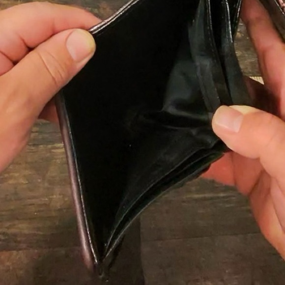 Brown and Black Croc-Embossed Wallet - Picture 5 of 12